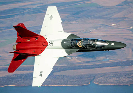 T-X prototype af Boeing/Saab T-7 Red Hawk jettrner