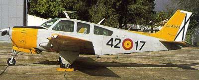 Beech Baron (E.20) fra det spanske luftvben