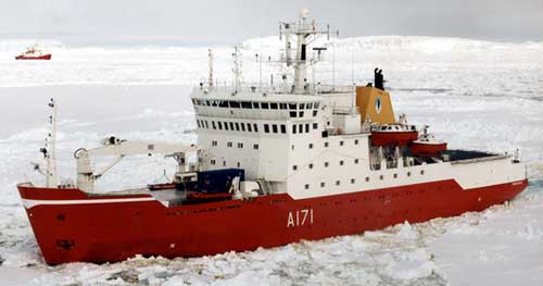 Den britiske patruljeisbryder Endurance ved Antarktis