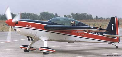 Extra 300 fra det chilenske opvisningshold Halcones